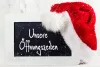 Tafel mit unseren Öffnungszeiten Weihnachten und Neujahr